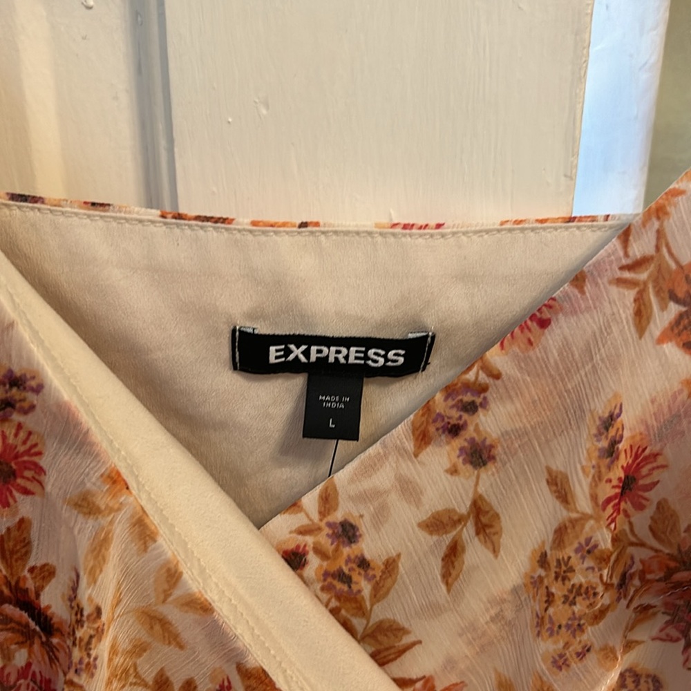 Express Romper - Picture 5 of 15